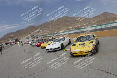 media/Jun-01-2025-CalClub SCCA (Sun) [[eae223c5dd]]/Around pit/